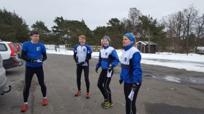 En träningsdag i Nybro väntar söndagen 27 januari. Här en bild från Furubodalägret 2018 då vi sprang i snön. Nu väntar en del snö även i Nybro. Skönt med bad efteråt!