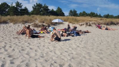 I år fick vi äntligen uppleva riktigt sommarväder på stranden vid Homrevet. Härligt!