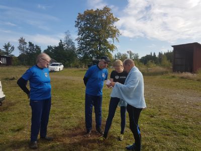 Ulla, Tommy, Emma och Hans diskuterar dagens utmaningar i Gullaboterrängen.