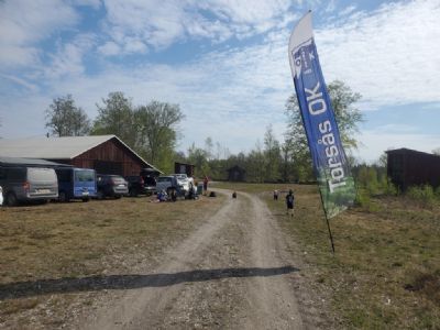 Välbesökt träning helgen efter vår nationella tävling på klassisk Torsås OK-mark: Degerhyltans sågverk. Datumet är 14 maj 2023.