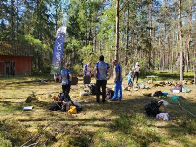 Varmt välkomna till härliga Skarptorpet när naturen är som grönast! Här en bilds från en av deltävlingarna i Allan Höglind Cup 2024 som även den gick vid Skarptorpet.