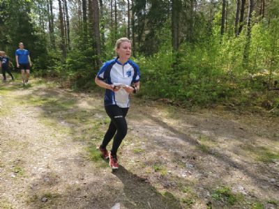 Maria gick på sistasträckan förbi de båda andra lagen till en klar seger.