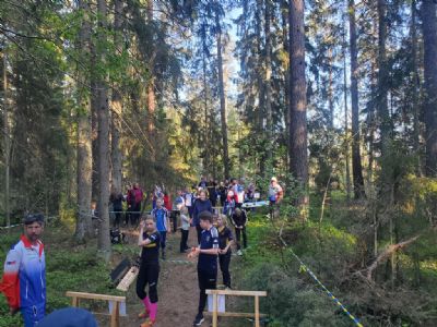 Starten l&aring;g p&aring; vandringsleden upp mot berget Keversh&auml;ll.