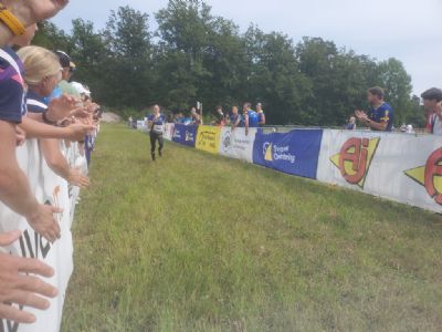 Snabbfotade Freja Hjernas tog hem 3 guld under VM-veckan.