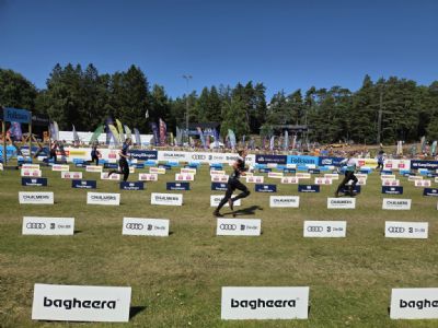 Arne spurtar i m&aring;l. I sin comeback efter n&aring;gra &aring;rs uppeh&aring;ll l&aring;g han 4 men en st&ouml;rre bom under den fj&auml;rde etappen gjorde att det blev en n&aring;got h&ouml;gre placering. 